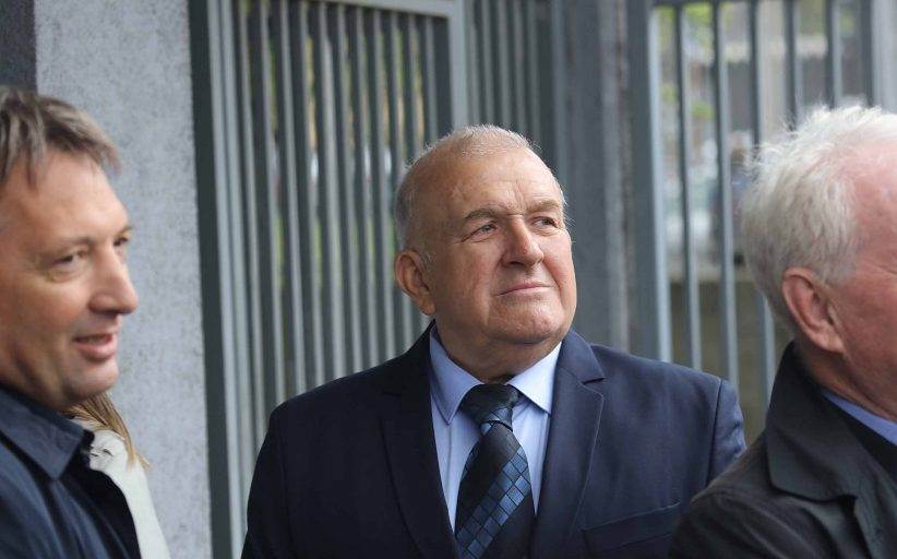 Bosnian Army Ex-Commander Atif Dudakovic Goes on Trial