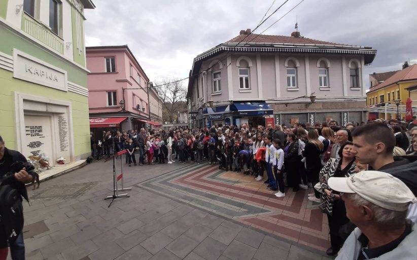 Bosnians Protest Against Serbian Book Denying War Crime