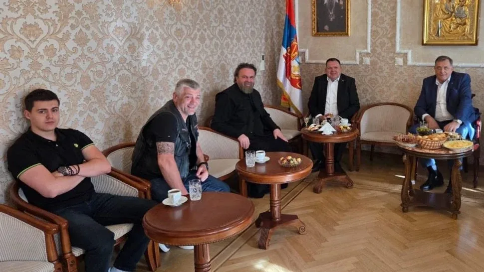 Davor Savičić, drugi sa lijeva, na sastanku sa Miloradom Dodikom u Moskvi