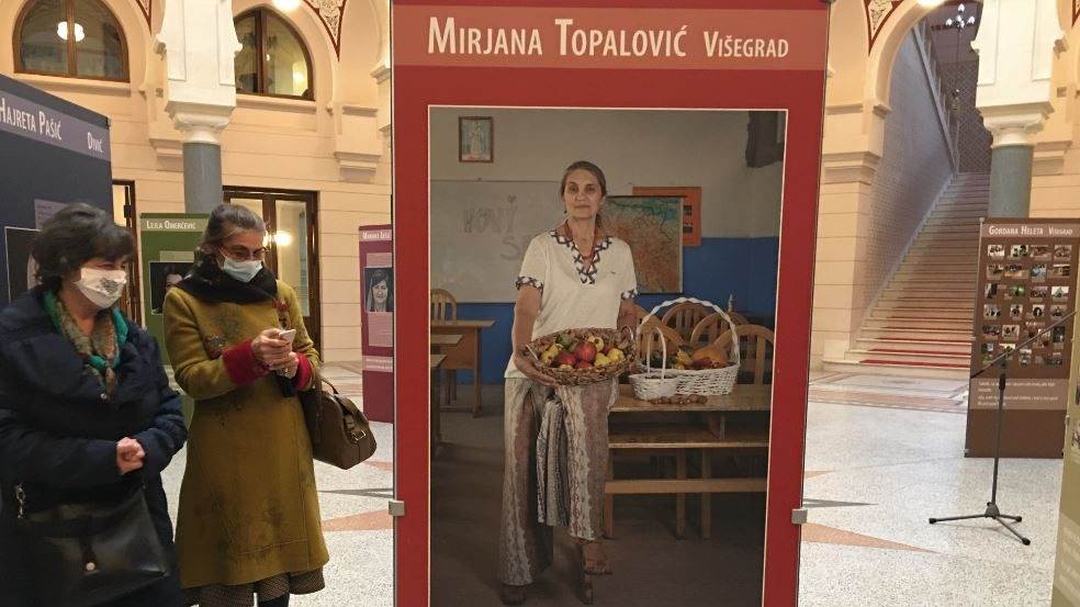 Mirjana-Topalović-Izložba-Žive-smo-e1607354347608.jpg