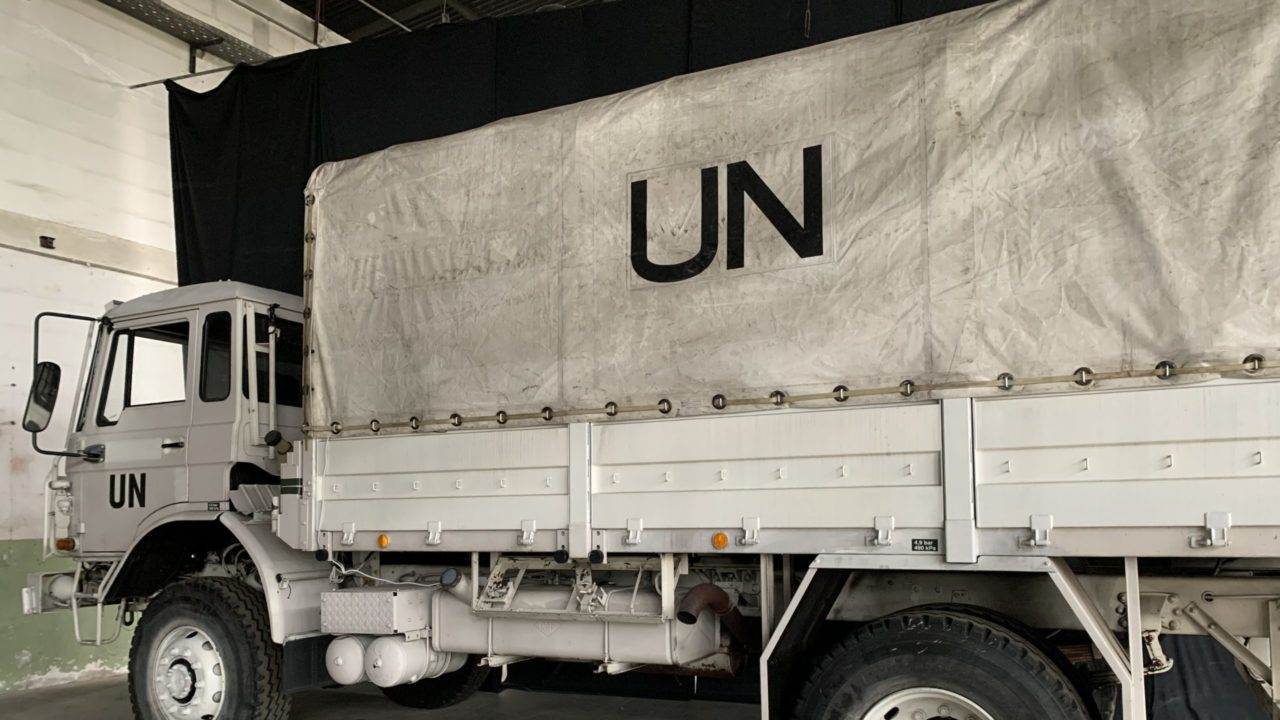 UN-vozilo-u-bazi-Potočari-Foto-BIRN-BiH-scaled-e1613047840365-1280x720.jpg