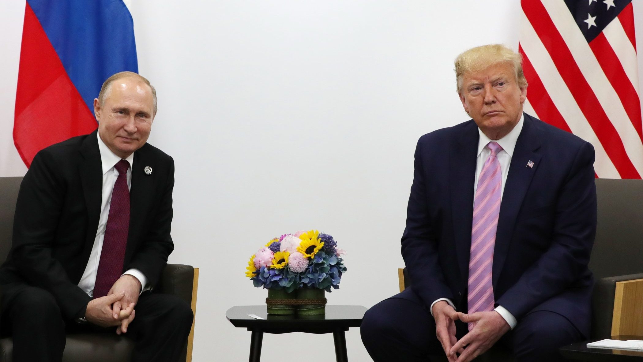 Vladimir Putin i Donald Trump na summitu u Japanu 2019. godine, Foto: EPA/ MICHAEL KLIMENTYEV