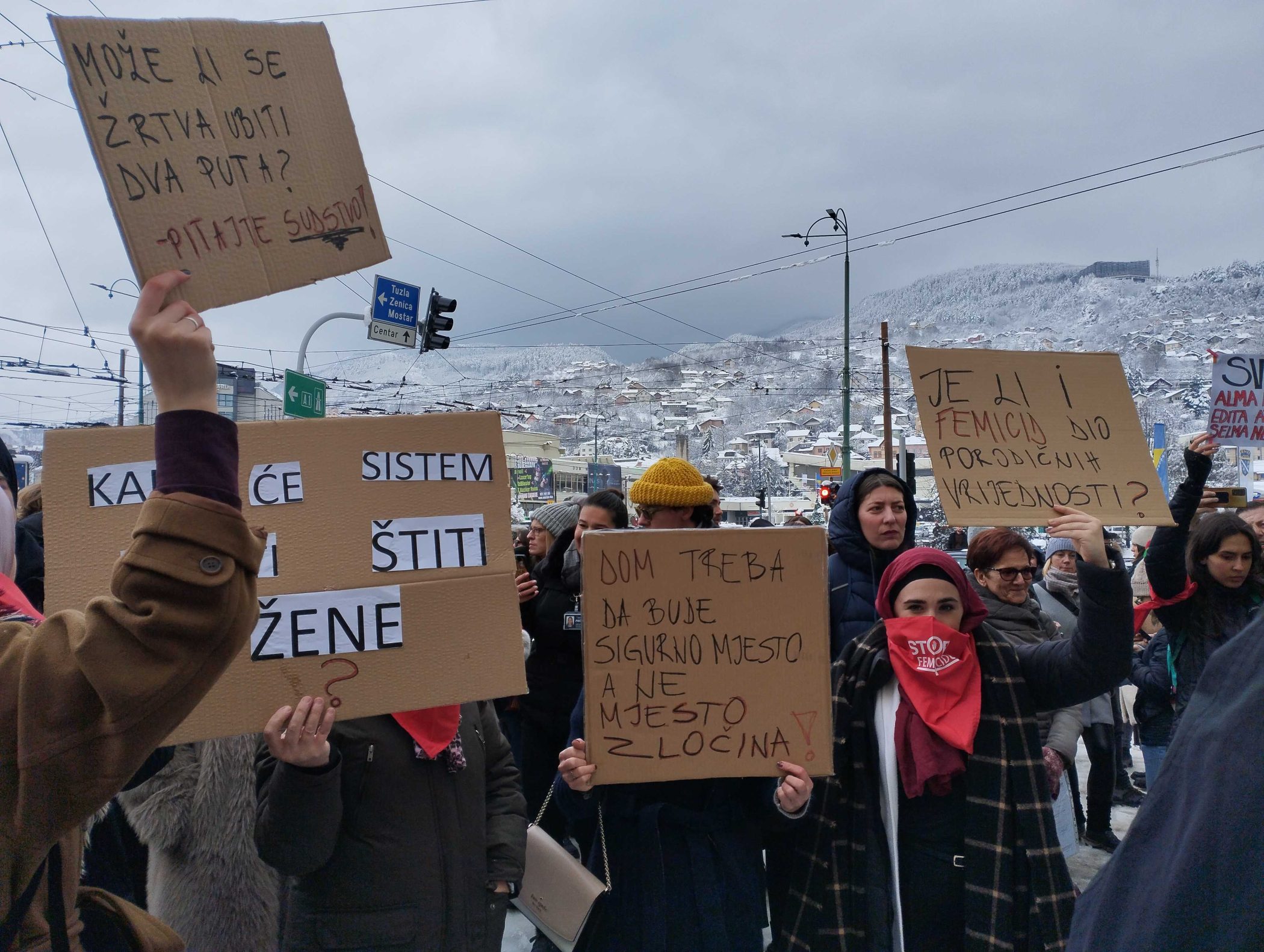 Protesti ispred Višeg suda FBiH. Foto: BIRN BiH