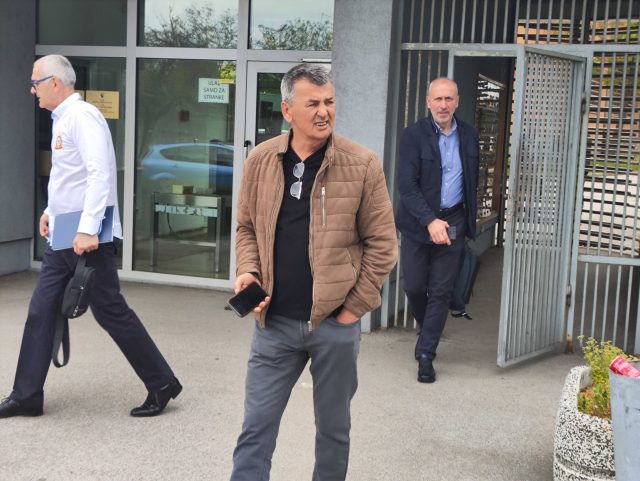 Dževad Avdičević ispred Suda Bosne i Hercegovine sa braniocem Ifetom Feragetom. Foto: Detektor