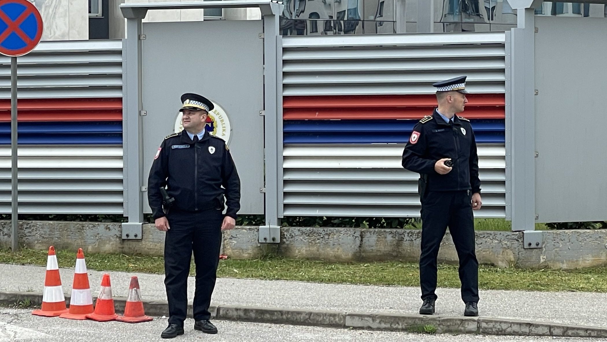 RS dobija pomoćni sastav policije uprkos upozorenjima opozicije da je to Dodikova “stranačka vojska”