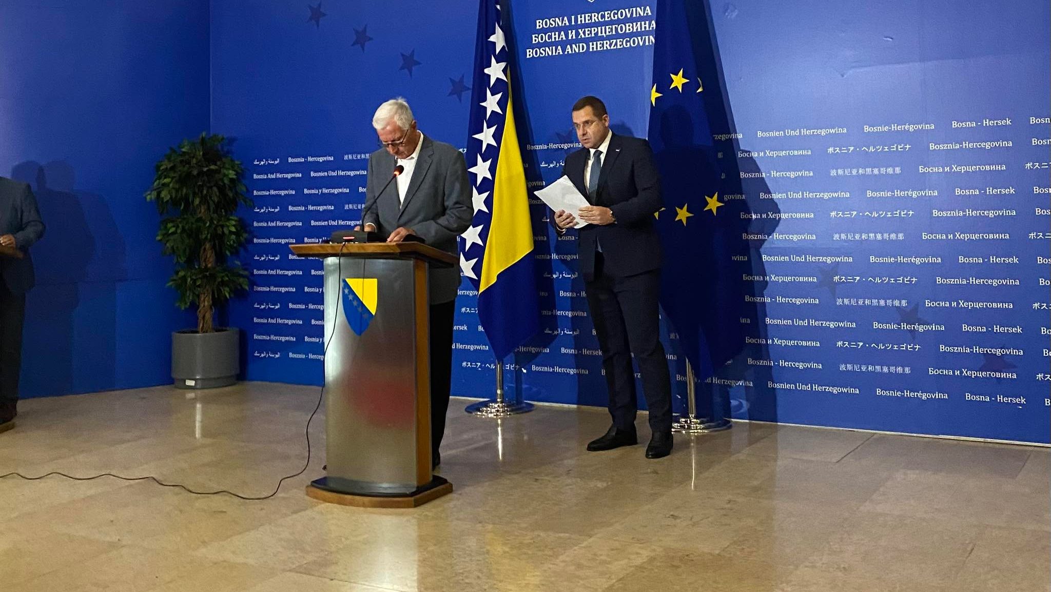 Sredoje Nović i Radomir Kovačević na konferenciji za medije Foto: Detektor